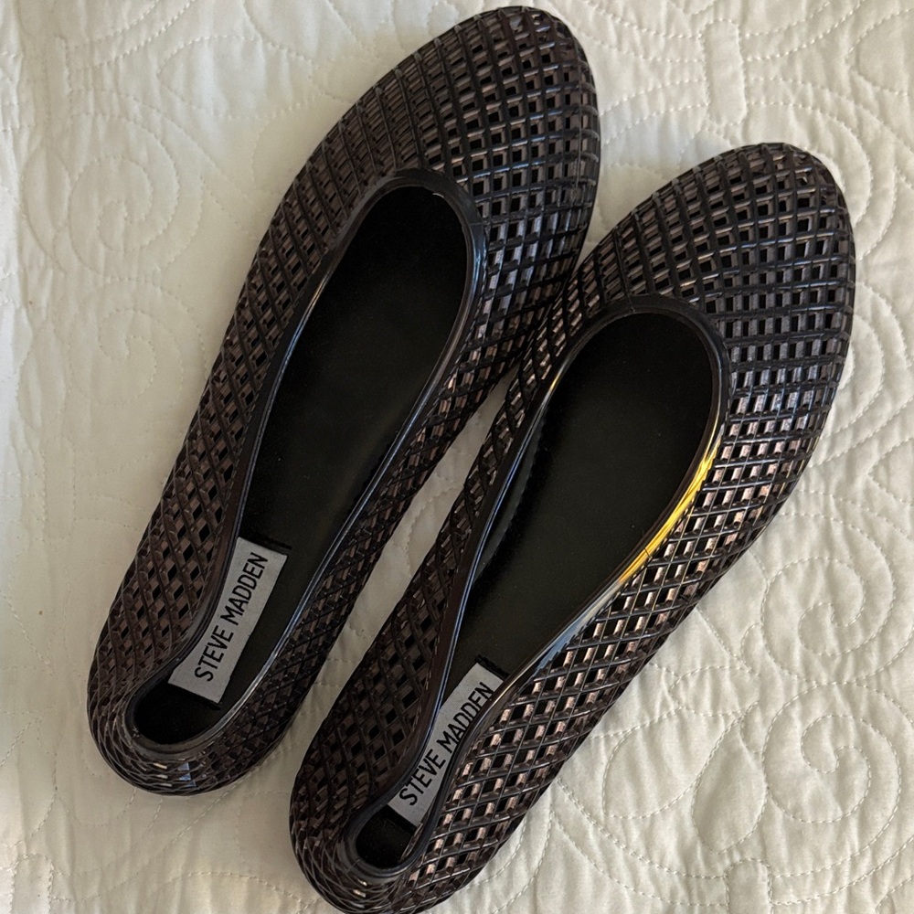 Steve Madden Black Mesh Woven Flats
